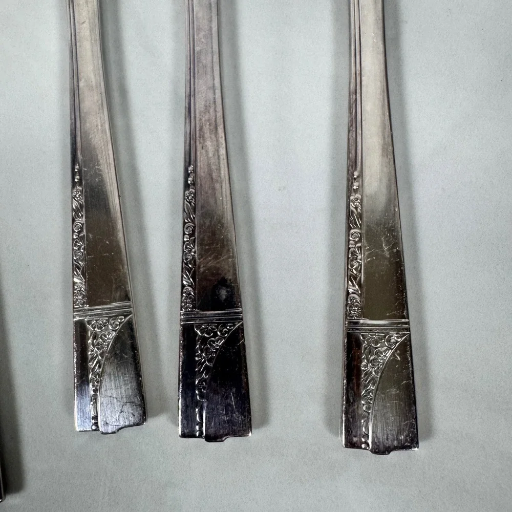 Set of 4 Oneida Nobility Plate Silver Plated Butter Spreader Knife Caprice Lot 2